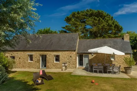 Le Trio, Gîte chic à Plouguin en France avec piscine privée - Photo 16