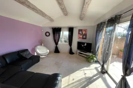 Villa confortable à Roquemaure avec piscine privatisée - Photo 1