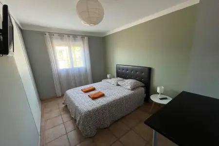 Villa confortable à Roquemaure avec piscine privatisée - Photo 3