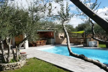 Villa confortable à Roquemaure avec piscine privatisée - Photo 8