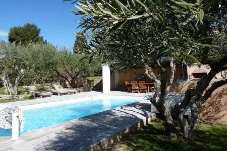 Villa confortable à Roquemaure avec piscine privatisée - Photo 18