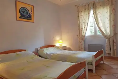 L'Oliveraie, Villa moderne avec piscine privée à Saint-Laurent-de-Carnols - Photo 16