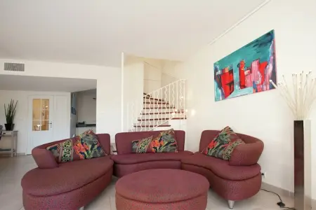 Au bord de l'eau, Villa moderne proche mer, balcon et terrasse à Aigues Mortes - Photo 10