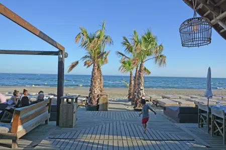 Au bord de l'eau, Villa moderne proche mer, balcon et terrasse à Aigues Mortes - Photo 38