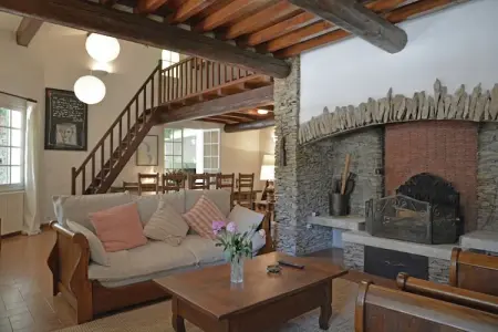 La maison des Écureuils, Paisible villa à Beaucaire au sud de la France, avec piscine - Photo 1