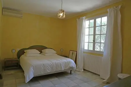 La maison des Écureuils, Paisible villa à Beaucaire au sud de la France, avec piscine - Photo 12