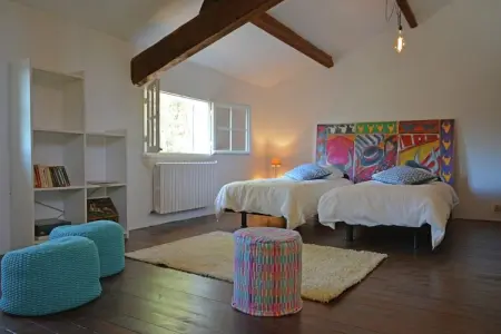 La maison des Écureuils, Paisible villa à Beaucaire au sud de la France, avec piscine - Photo 13