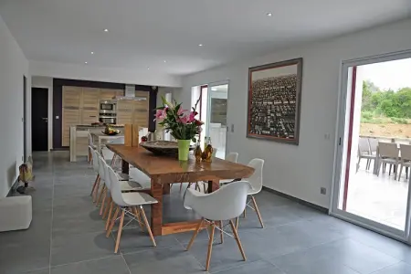 Villa 4 vents D, Eole - Villa confortable et spacieuse avec piscine, large espace terrasse a vivre et cuisine ouverte - Photo 4