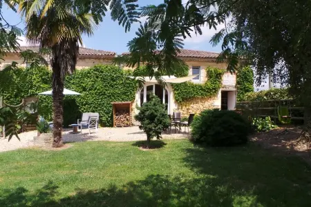 Le Passe Temps, Maison en pierre avec piscine et jacuzzi, entre-deux-mers. - Photo 1