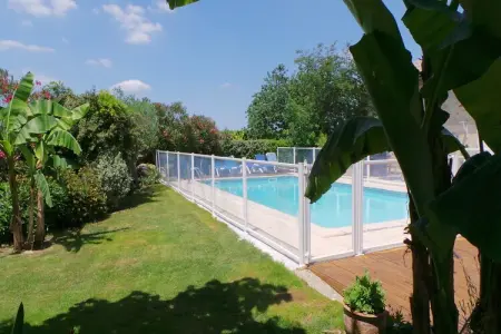 Le Passe Temps, Maison en pierre avec piscine et jacuzzi, entre-deux-mers. - Photo 5