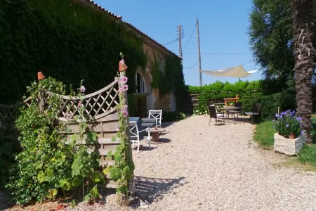 Le Passe Temps, Maison en pierre avec piscine et jacuzzi, entre-deux-mers. - Photo 56