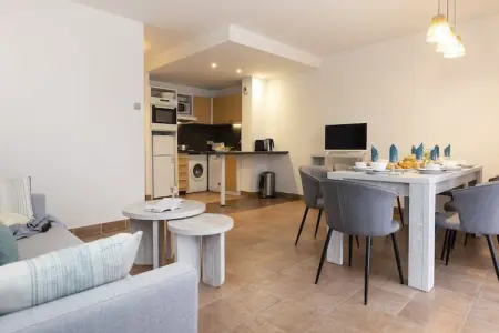 Les Greens du Bassin 5, Maison de vacances mitoyenne dans un environnement verdoyant - Photo 3