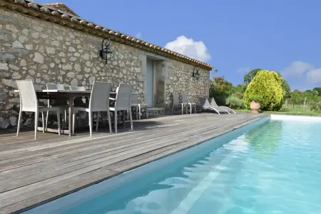 Domaine de Lavit, Villa traditionnelle avec jardin privé à Viols-en-Laval - Photo 2