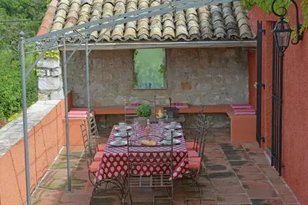 Domaine de Lavit, Villa traditionnelle avec jardin privé à Viols-en-Laval - Photo 3