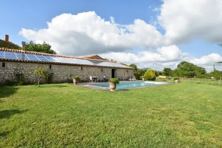 Domaine de Lavit, Villa traditionnelle avec jardin privé à Viols-en-Laval - Photo 26