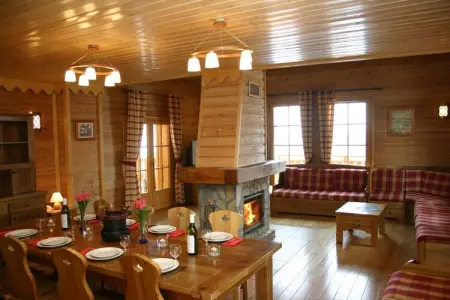 Les Chalets de l'Altiport 3, Chalet luxueux avec cheminée dans la région de l'Alpe d'Huez - Photo 2