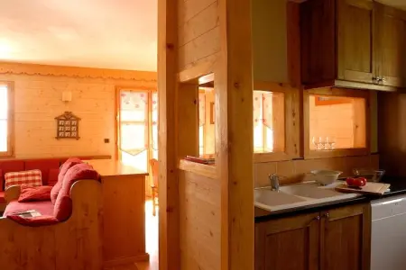 Les Chalets de l'Altiport 3, Chalet luxueux avec cheminée dans la région de l'Alpe d'Huez - Photo 4