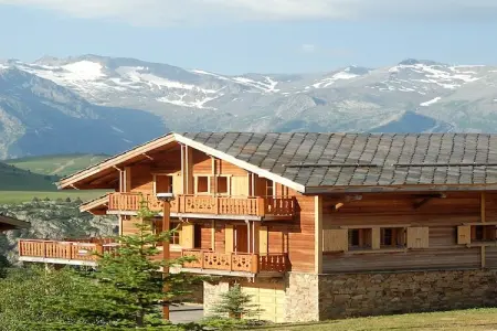Les Chalets de l'Altiport 3, Chalet luxueux avec cheminée dans la région de l'Alpe d'Huez - Photo 7