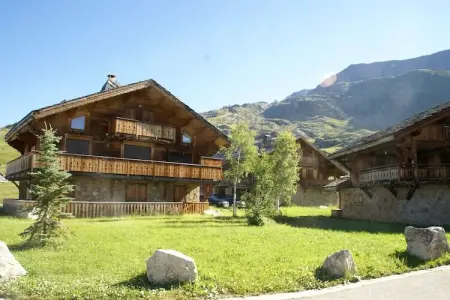 Les Chalets de l'Altiport 3, Chalet luxueux avec cheminée dans la région de l'Alpe d'Huez - Photo 13