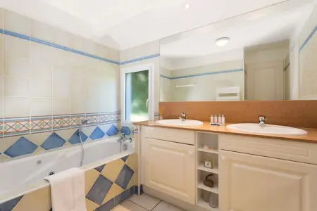 Villas Clairière aux Chevreuils 3, Villa de luxe avec grand jardin près de l'Etang de Laprade - Photo 18