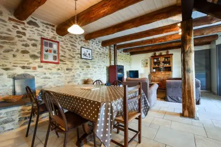 Maison à la campagne, Maison de Vacances à Saint-Beauzire avec Jardin, Terrasse Toit - Photo 3