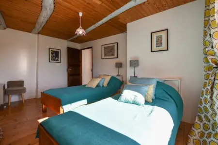 Rougeac, Maison de vacances à Villeneuve-d'Allier dans la forêt - Photo 15