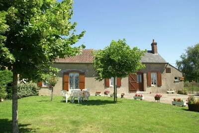 Maison de vacances - PIERREFITTE-ÈS-BOIS, House 5 persons in Pierrefitte Ès Bois FR-45360-04