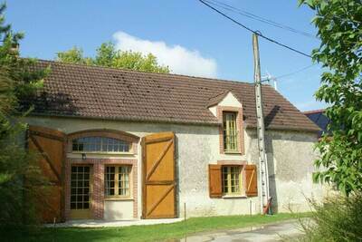 Maison de vacances - TREILLES-EN-GATINAIS, House 7 persons in Treilles en Gâtinais FR-45490-01