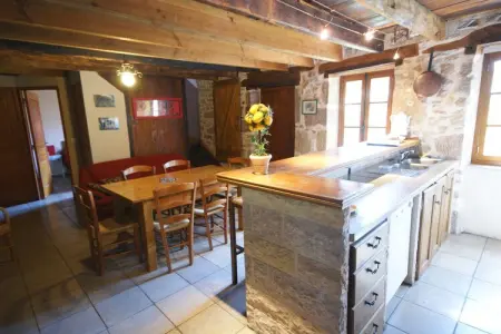 Maison de vacances Rueyres, Charmante maison de vacances à Rueyres avec piscine - Photo 3