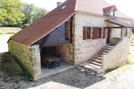 Maison de vacances Rueyres, Charmante maison de vacances à Rueyres avec piscine - Photo 10