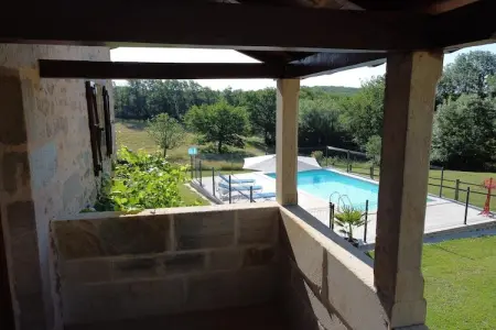 Maison de vacances Rueyres, Charmante maison de vacances à Rueyres avec piscine - Photo 15