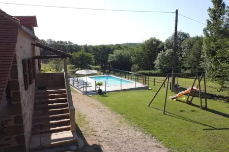 Maison de vacances Rueyres, Charmante maison de vacances à Rueyres avec piscine - Photo 25