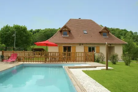 Maison avec piscine chauffée, Maison de vacances moderne avec piscine privée à Loubressac - Photo 6