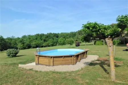 Maison de vacances, Maison de vacances confortable avec piscine à Thédirac - Photo 1