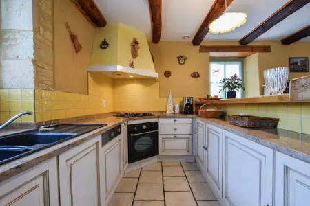 Maison de vacances, Maison de vacances confortable avec piscine à Thédirac - Photo 4