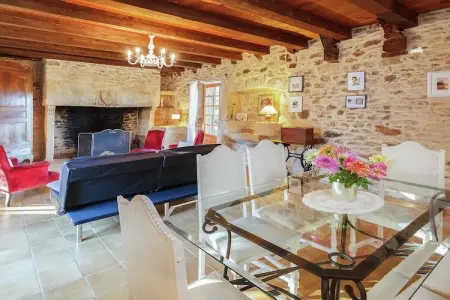 Magnifique maison 17ème siècle, Maison de vacances ancienne avec jardin à Saint-Caprais - Photo 11