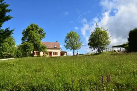 Maison de vacances Uzech, Maison de vacances spacieuse avec piscine privée à Uzech - Photo 11