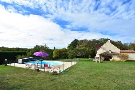 Maison de vacances Uzech, Maison de vacances spacieuse avec piscine privée à Uzech - Photo 14