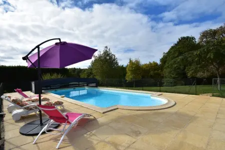 Maison de vacances Uzech, Maison de vacances spacieuse avec piscine privée à Uzech - Photo 15