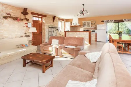 Maison de vacances Lavercantiere, Maison de vacances ancienne avec terrasse à Lavercantière - Photo 2