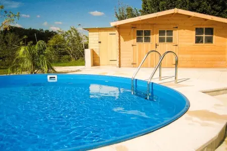 Tournesol, Bungalow ensoleillé avec piscine privée à Nadaillac-de-Rouge - Photo 1