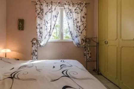 Tournesol, Bungalow ensoleillé avec piscine privée à Nadaillac-de-Rouge - Photo 10