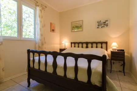 Tournesol, Bungalow ensoleillé avec piscine privée à Nadaillac-de-Rouge - Photo 11