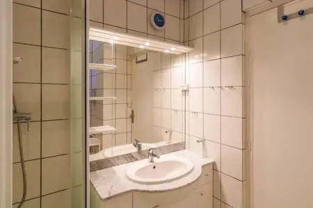 Tournesol, Bungalow ensoleillé avec piscine privée à Nadaillac-de-Rouge - Photo 14