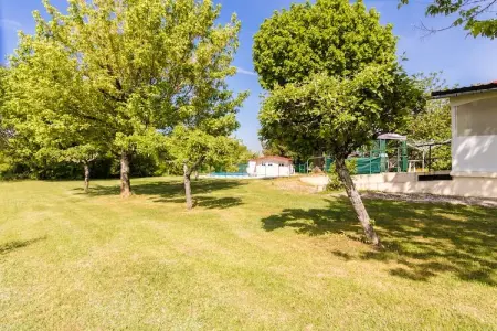 Tournesol, Bungalow ensoleillé avec piscine privée à Nadaillac-de-Rouge - Photo 20