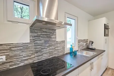 Villages de Cigales 4, Joli bungalow avec terrasse sur une colline en Dordogne. - Photo 8