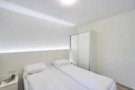 Villages de Cigales 4, Joli bungalow avec terrasse sur une colline en Dordogne. - Photo 11