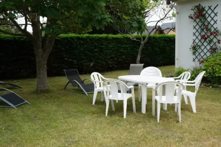 Rayon Vert, Belle maison de vacances à Saint-Germain-sur-Ay avec jardin - Photo 23