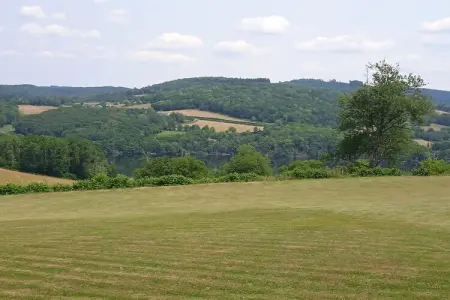Vue de Pannecière, Ravissante maison de vacances à Chaumard avec piscine privée - Photo 43