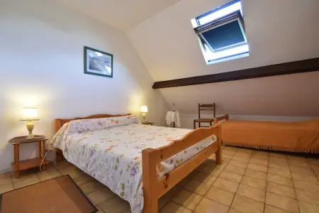 Maison de vacances Vignol, Maison de vacances paisible à Vignol avec piscine chauffée - Photo 8